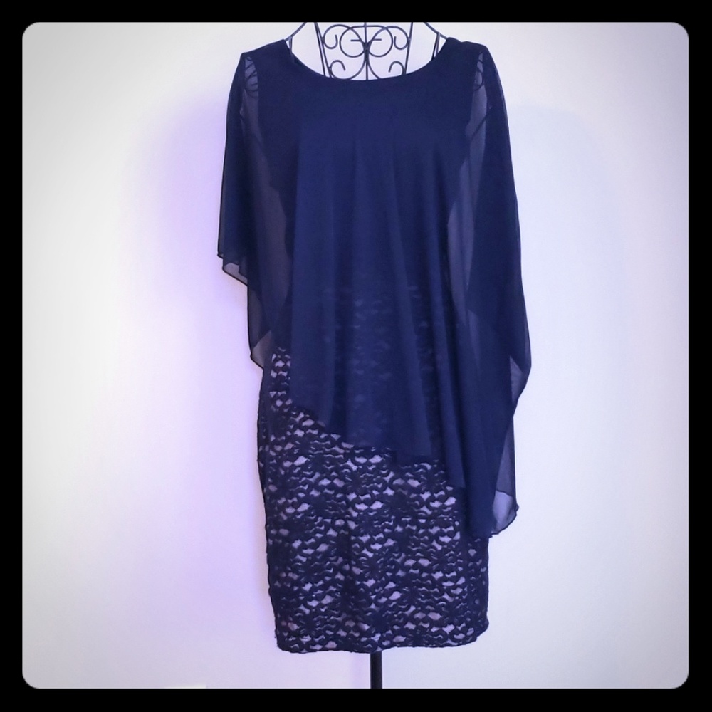 Lace dress with cape